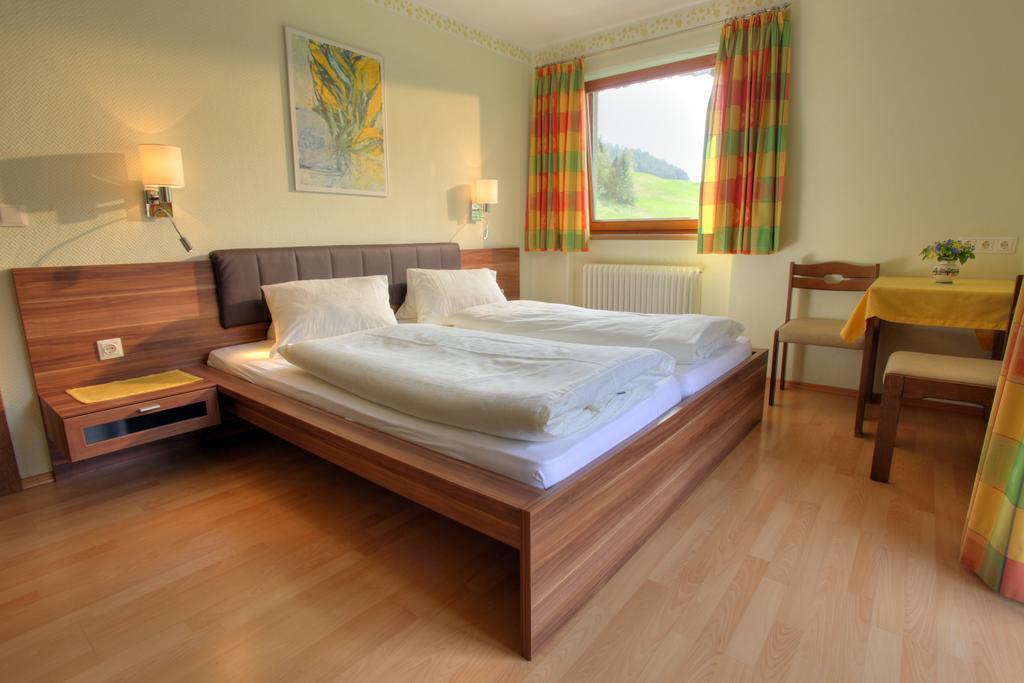 Gaestehaus Hoelzl Иттер Номер фото